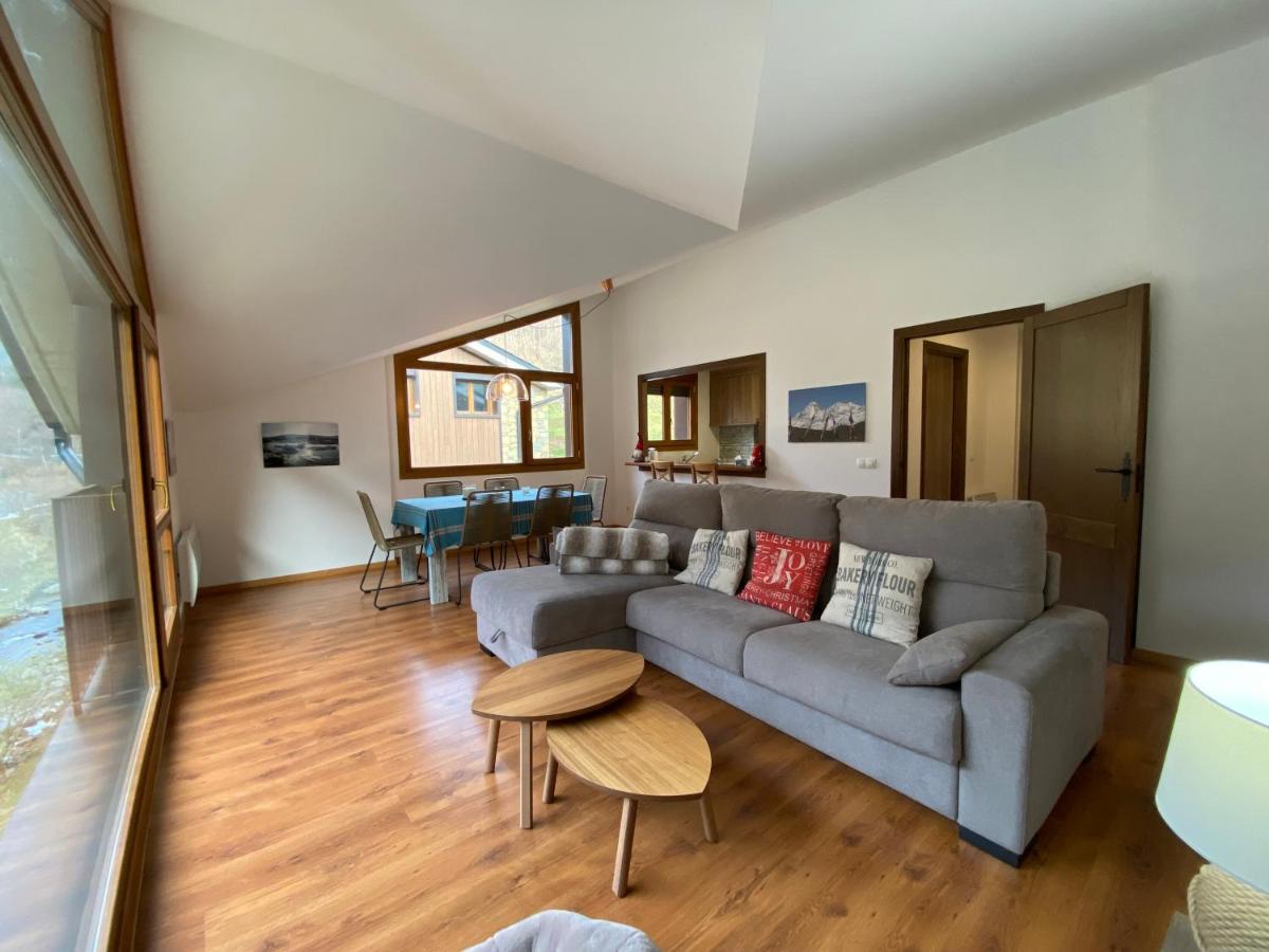 Apartamento Vitivola Els Esquiadors De Llorts Exterior foto